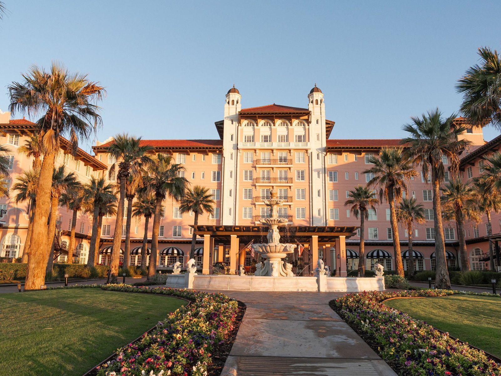 Center Lawn