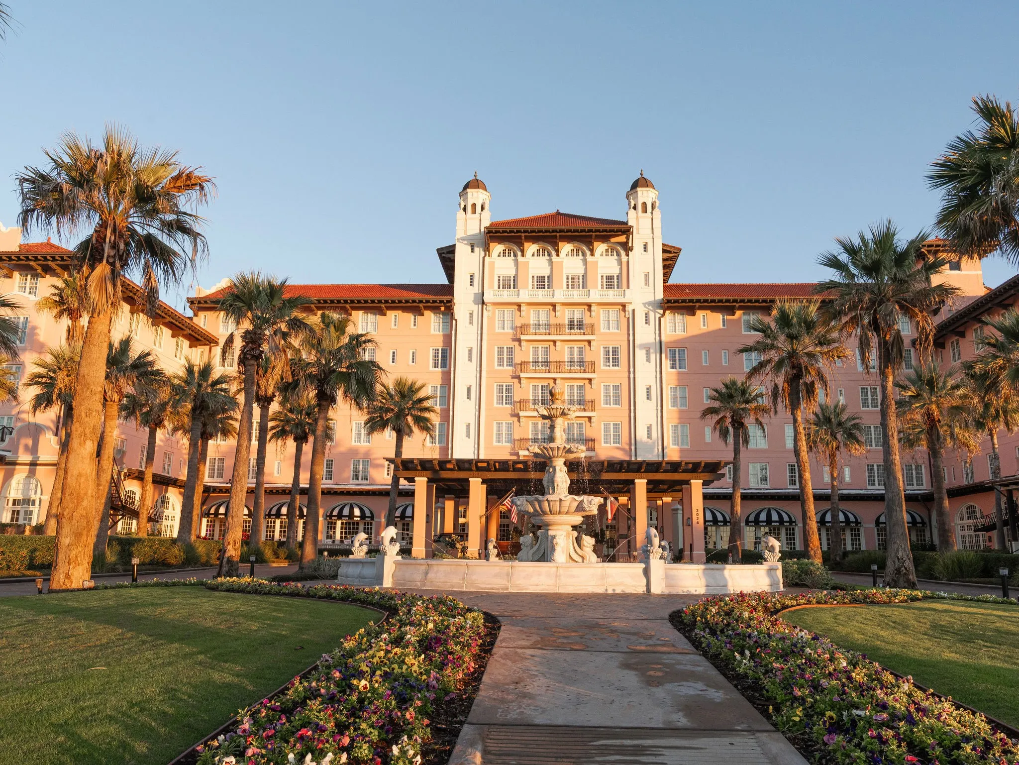 Center Lawn